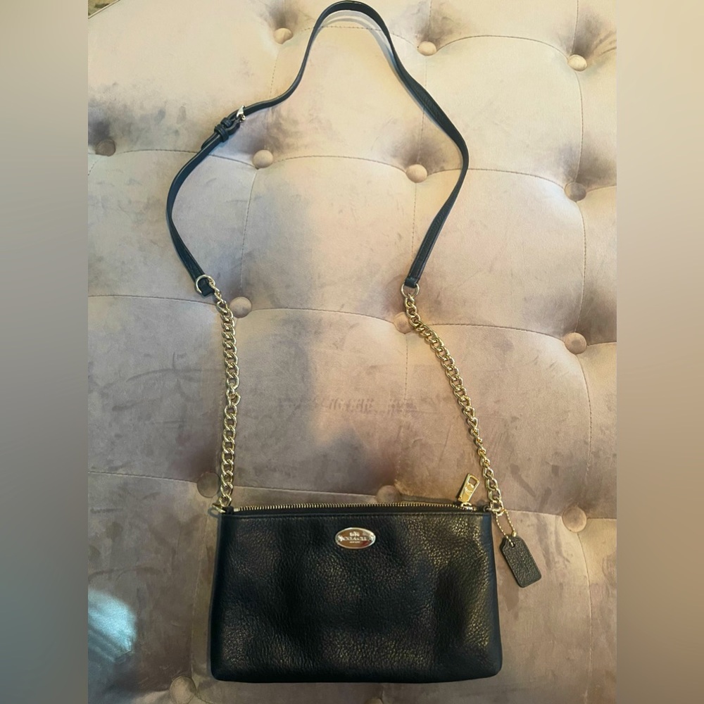 NWOT—COACH Pebbled Leather Quinn Crossbody/shoulder Bag Chain— Black